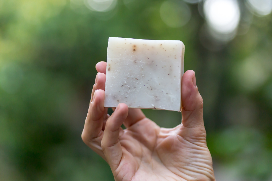 Benefícios do Sabonete Natural: Uma Escolha Saudável para sua Pele e o Meio Ambiente